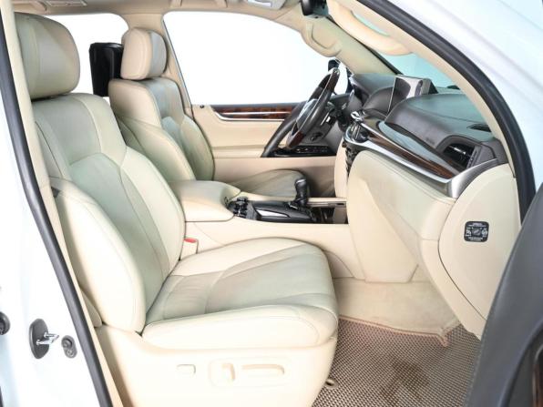 Lexus LX III Рестайлинг 2 с пробегом 2017 года, цена 5 989 000 рублей, 155075 км, внедорожник, Автокод Объявления