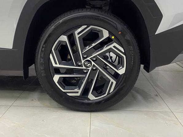 Новый Hyundai Tucson IV Рестайлинг 2025 года, цена 4 599 000 рублей, внедорожник, Автокод Объявления