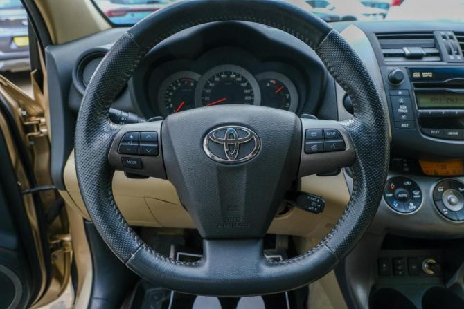 Toyota RAV4 III (XA30) с пробегом 2010 года, цена 1 297 000 рублей, 195028 км, внедорожник, Автокод Объявления