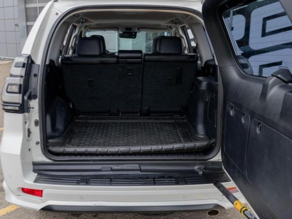 Toyota Land Cruiser Prado 150 Series Рестайлинг 3 с пробегом 2021 года, цена 6 410 000 рублей, 111045 км, внедорожник, Автокод Объявления