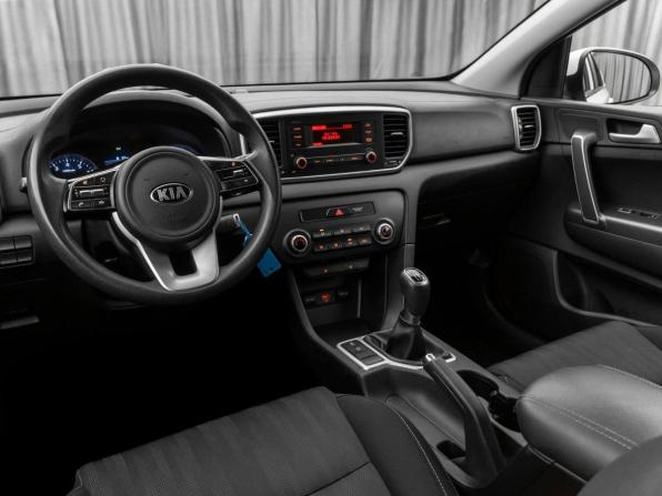 Kia Sportage IV Рестайлинг с пробегом 2018 года, цена 1 650 000 рублей, 180534 км, внедорожник, Автокод Объявления