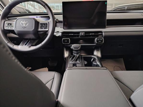 Новый Toyota RAV4 VI (XA60) 2026 года, цена 5 000 000 рублей, внедорожник, Автокод Объявления