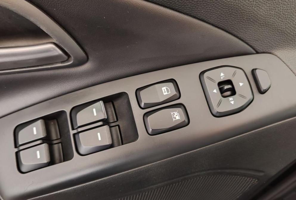 Hyundai ix35 I Рестайлинг Ярославль  - изображение 17