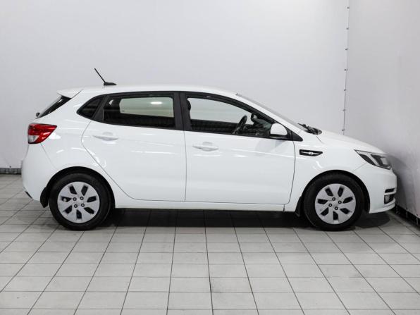 Kia Rio III Рестайлинг с пробегом 2017 года, цена 1 199 000 рублей, 77506 км, хэтчбек, Автокод Объявления
