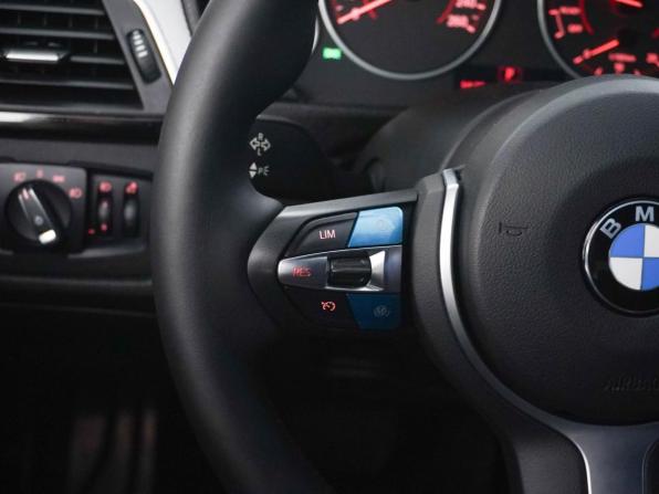 BMW 3 серии VI (F3x) Рестайлинг с пробегом 2018 года, цена 2 499 099 рублей, 140075 км, седан, Автокод Объявления
