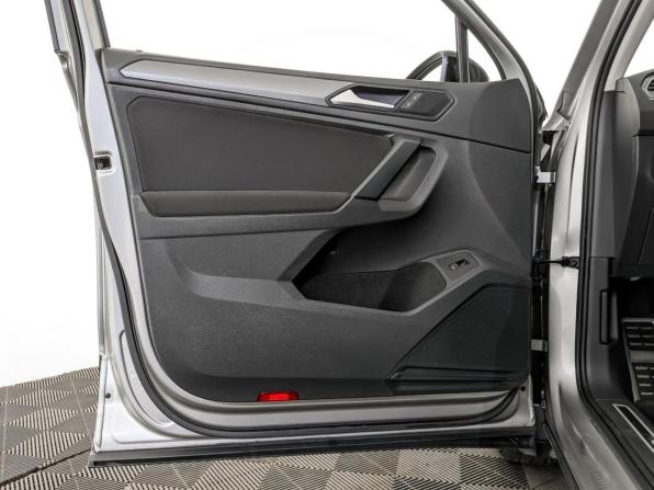 Volkswagen Tiguan II с пробегом 2019 года, цена 2 850 000 рублей, 100450 км, внедорожник, Автокод Объявления