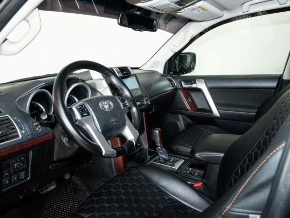 Toyota Land Cruiser Prado 150 Series Рестайлинг 1 с пробегом 2016 года, цена 3 605 000 рублей, 208800 км, внедорожник, Автокод Объявления
