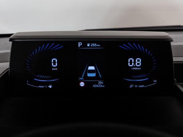 Hyundai Staria I с пробегом 2022 года, цена 4 999 000 рублей, 42622 км, минивэн, Автокод Объявления