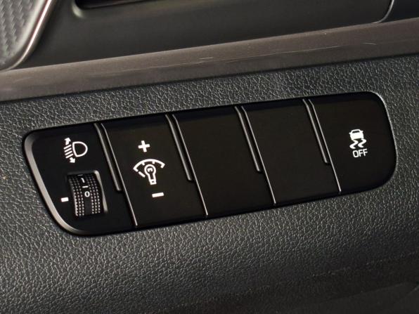 Hyundai Elantra VI (AD) Рестайлинг с пробегом 2019 года, цена 1 599 999 рублей, 131471 км, седан, Автокод Объявления