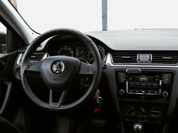 Skoda Rapid I Рестайлинг с пробегом 2018 года, цена 1 240 000 рублей, 151703 км, лифтбек, Автокод Объявления