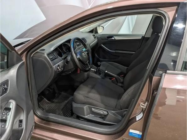 Volkswagen Jetta VI Рестайлинг с пробегом 2014 года, цена 850 000 рублей, 246000 км, седан, Автокод Объявления