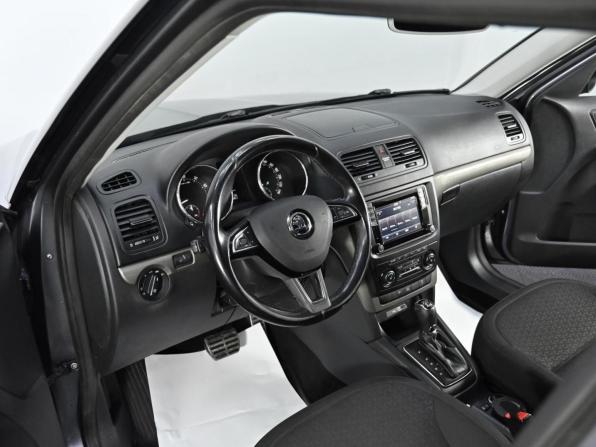 Skoda Yeti I Рестайлинг с пробегом 2016 года, цена 1 650 000 рублей, 199000 км, внедорожник, Автокод Объявления