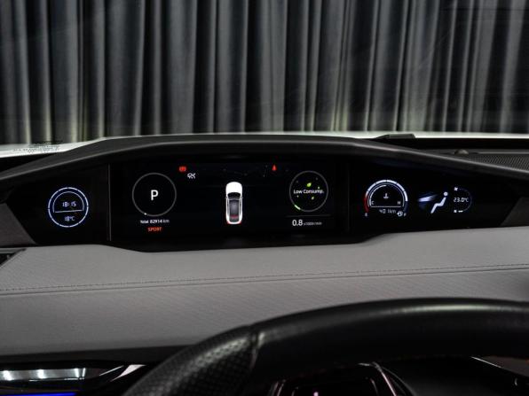 Changan UNI-V I с пробегом 2023 года, цена 2 099 000 рублей, 82914 км, лифтбек, Автокод Объявления