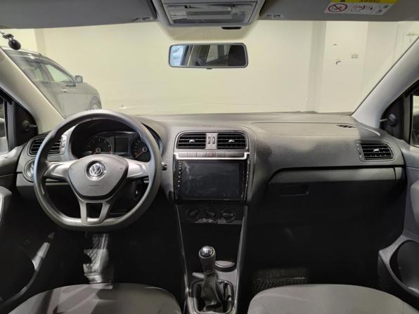 Volkswagen Polo V Рестайлинг с пробегом 2018 года, цена 1 059 000 рублей, 139567 км, седан, Автокод Объявления