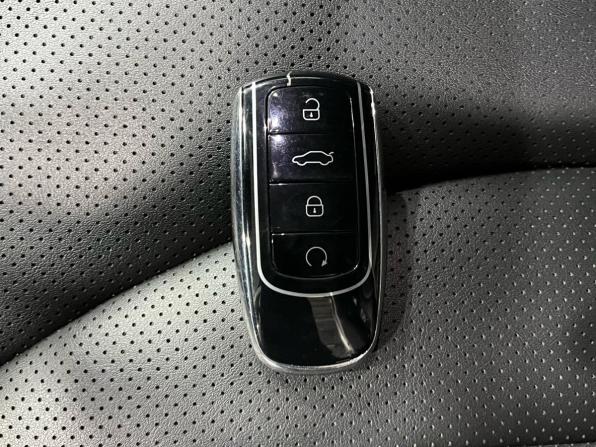 Omoda C5 I с пробегом 2023 года, цена 1 770 000 рублей, 45800 км, внедорожник, Автокод Объявления