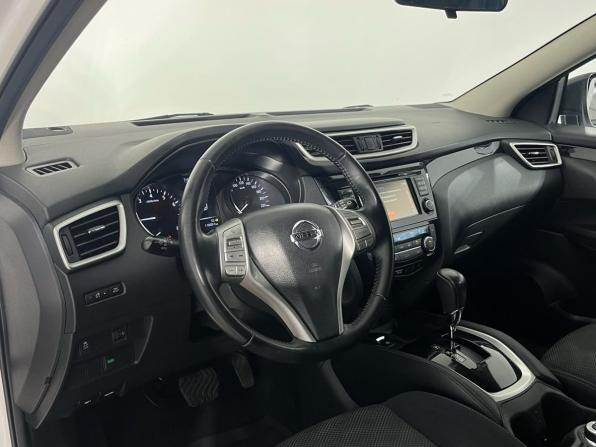 Nissan Qashqai II с пробегом 2018 года, цена 1 750 000 рублей, 118891 км, внедорожник, Автокод Объявления