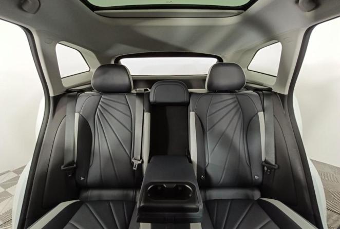 Geely Atlas II с пробегом 2023 года, цена 2 895 000 рублей, 11000 км, внедорожник, Автокод Объявления