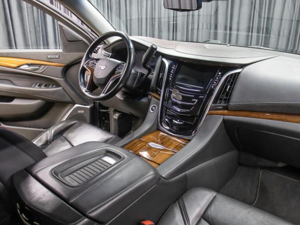 Cadillac Escalade IV с пробегом 2019 года, цена 4 598 000 рублей, 134005 км, внедорожник, Автокод Объявления