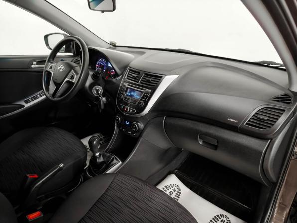 Hyundai Solaris I Рестайлинг с пробегом 2015 года, цена 687 800 рублей, 242540 км, седан, Автокод Объявления