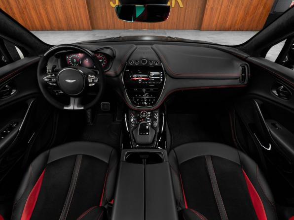 Aston Martin DBX I с пробегом 2023 года, цена 27 990 000 рублей, 9470 км, внедорожник, Автокод Объявления