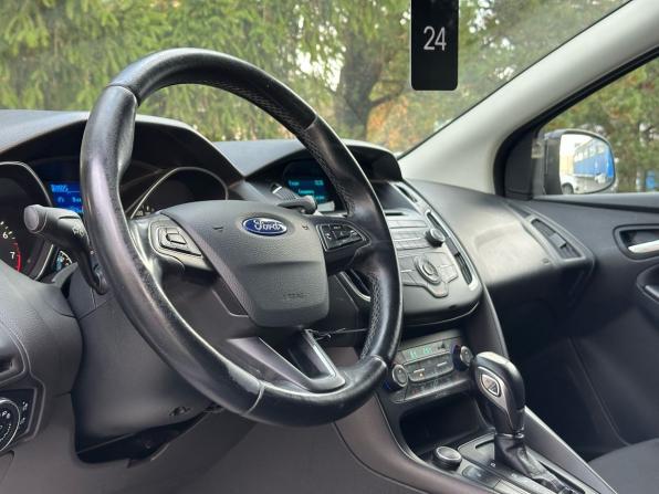 Ford Focus III Рестайлинг с пробегом 2017 года, цена 979 000 рублей, 165929 км, хэтчбек, Автокод Объявления
