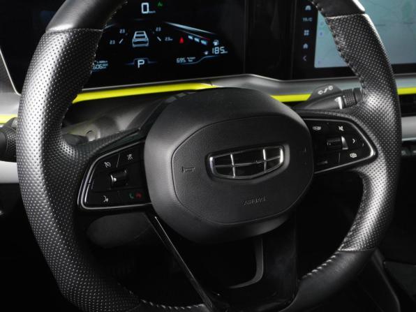 Geely Coolray I Рестайлинг с пробегом 2023 года, цена 2 049 000 рублей, 25606 км, внедорожник, Автокод Объявления