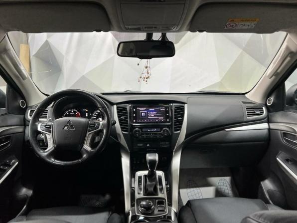 Mitsubishi Pajero Sport III с пробегом 2017 года, цена 2 950 000 рублей, 153762 км, внедорожник, Автокод Объявления
