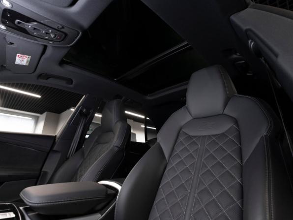 Audi Q8 I (4M) Рестайлинг с пробегом 2025 года, цена 14 450 000 рублей, 75 км, внедорожник, Автокод Объявления