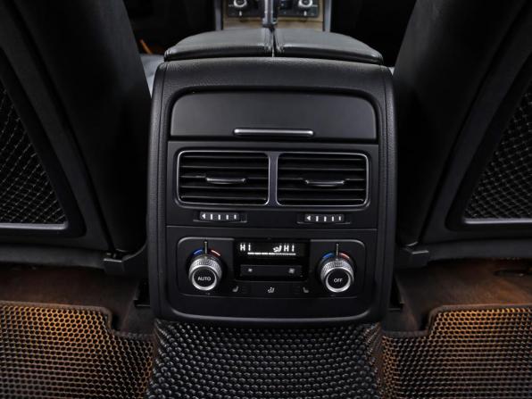 Volkswagen Touareg II Рестайлинг с пробегом 2015 года, цена 3 498 000 рублей, 120300 км, внедорожник, Автокод Объявления