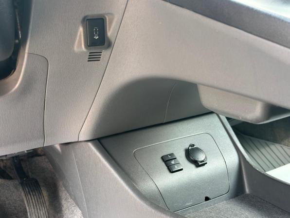 Toyota Prius III (XW30) с пробегом 2010 года, цена 1 030 000 рублей, 135000 км, лифтбек, Автокод Объявления