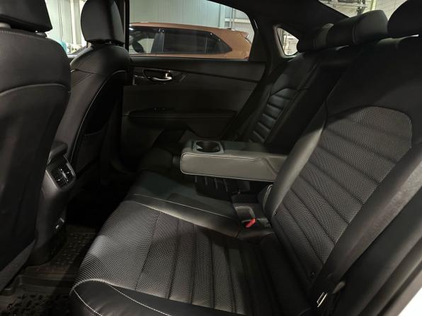 Kia Cerato IV Рестайлинг с пробегом 2022 года, цена 2 899 999 рублей, 35952 км, седан, Автокод Объявления
