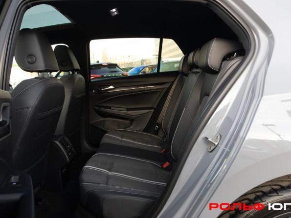 Volkswagen Golf VIII с пробегом 2022 года, цена 2 798 000 рублей, 52890 км, хэтчбек, Автокод Объявления