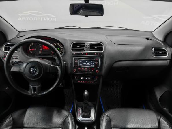 Volkswagen Polo V с пробегом 2013 года, цена 800 000 рублей, 196260 км, седан, Автокод Объявления