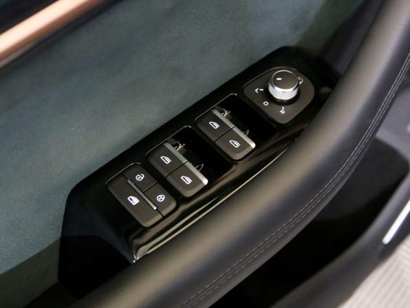 Geely Monjaro I с пробегом 2023 года, цена 3 190 000 рублей, 62465 км, внедорожник, Автокод Объявления