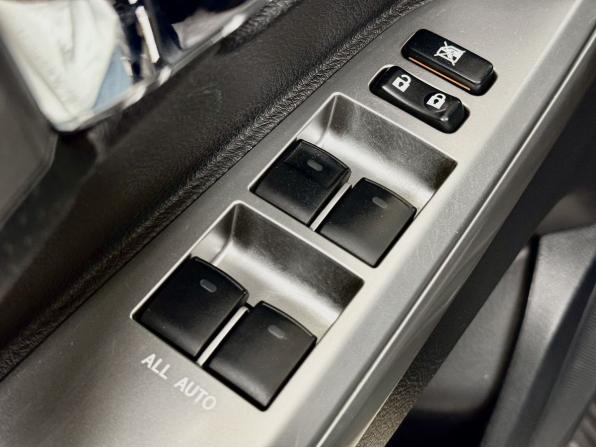 Toyota Land Cruiser 200 Series Рестайлинг 1 с пробегом 2013 года, цена 3 390 000 рублей, 218357 км, внедорожник, Автокод Объявления