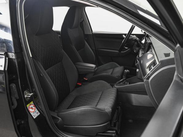 Skoda Rapid II с пробегом 2022 года, цена 2 132 000 рублей, 76575 км, лифтбек, Автокод Объявления