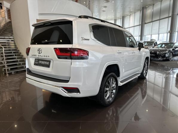 Toyota Land Cruiser 300 Series с пробегом 2021 года, цена 9 988 000 рублей, 82008 км, внедорожник, Автокод Объявления