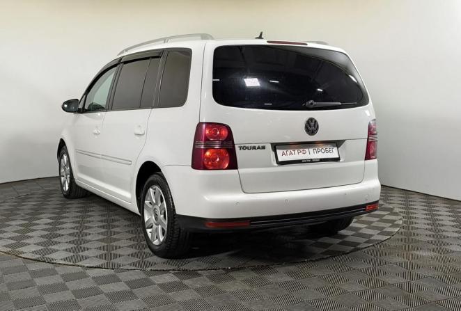 Volkswagen Touran I Рестайлинг с пробегом 2010 года, цена 560 000 рублей, 165000 км, компактвэн, Автокод Объявления