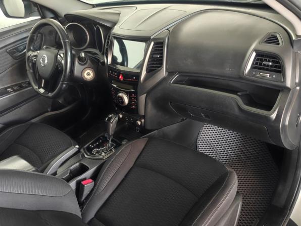 SsangYong Tivoli I с пробегом 2016 года, цена 890 000 рублей, 273706 км, внедорожник, Автокод Объявления