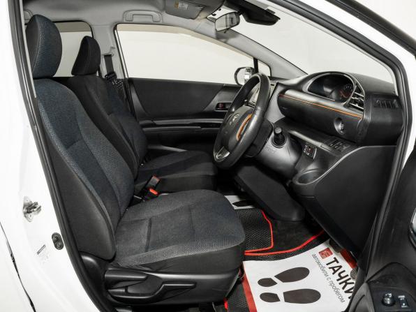 Toyota Sienta I Рестайлинг 2 с пробегом 2015 года, цена 1 149 500 рублей, 169168 км, компактвэн, Автокод Объявления