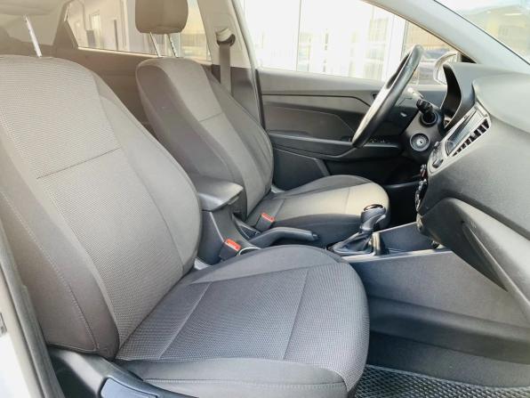 Hyundai Solaris II с пробегом 2019 года, цена 1 365 000 рублей, 121939 км, седан, Автокод Объявления