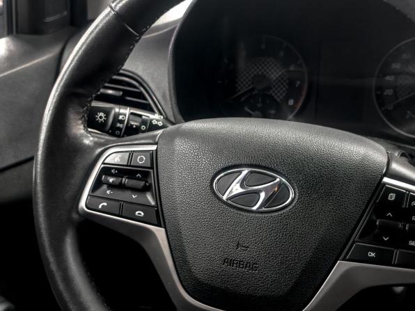 Hyundai Solaris II Рестайлинг с пробегом 2021 года, цена 1 899 900 рублей, 67000 км, седан, Автокод Объявления