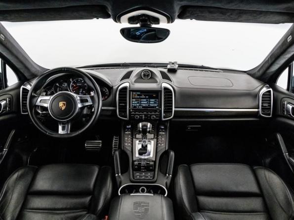 Porsche Cayenne II (958) с пробегом 2013 года, цена 2 500 000 рублей, 240667 км, внедорожник, Автокод Объявления