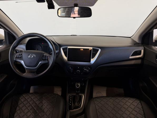 Hyundai Solaris II с пробегом 2019 года, цена 1 210 000 рублей, 138000 км, седан, Автокод Объявления