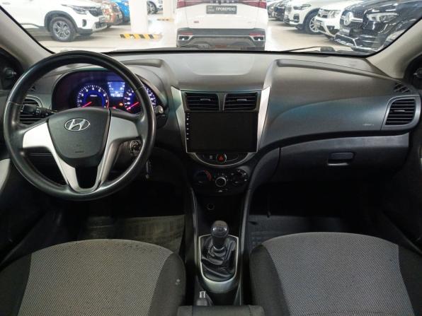 Hyundai Solaris I с пробегом 2014 года, цена 585 000 рублей, 211279 км, седан, Автокод Объявления
