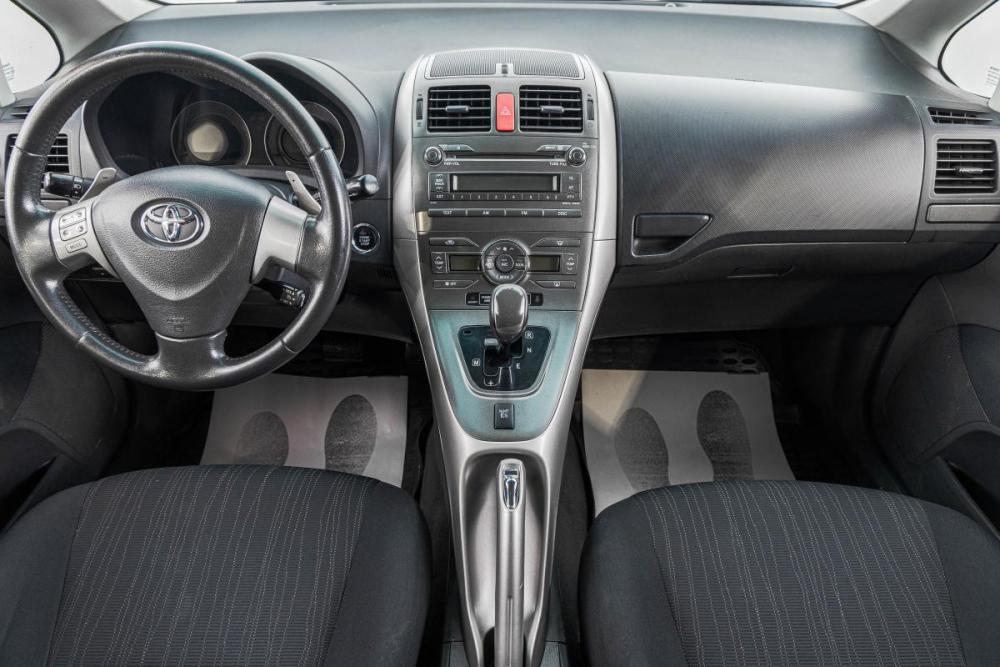 Toyota Auris I Барнаул  - изображение 10