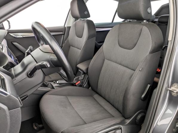 Skoda Octavia III (A7) Рестайлинг с пробегом 2020 года, цена 2 170 000 рублей, 93354 км, лифтбек, Автокод Объявления