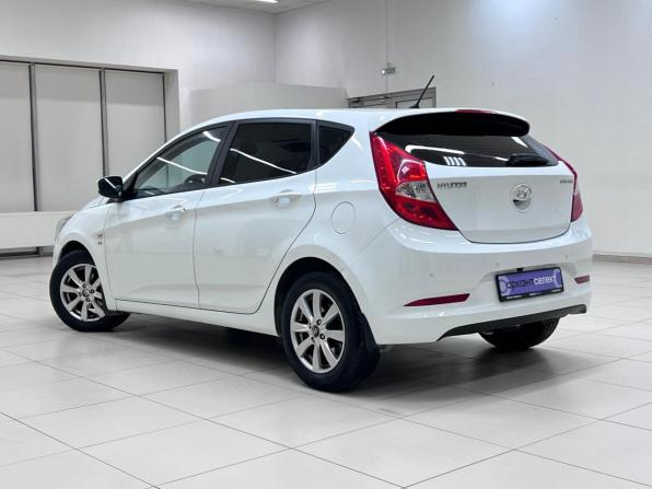Hyundai Solaris I Рестайлинг с пробегом 2015 года, цена 1 120 000 рублей, 97970 км, хэтчбек, Автокод Объявления