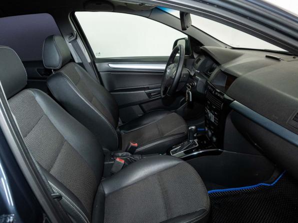 Opel Astra H Рестайлинг с пробегом 2010 года, цена 690 000 рублей, 191300 км, седан, Автокод Объявления