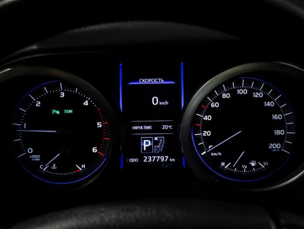 Toyota Land Cruiser Prado 150 Series Рестайлинг 1 с пробегом 2015 года, цена 3 296 000 рублей, 237797 км, внедорожник, Автокод Объявления